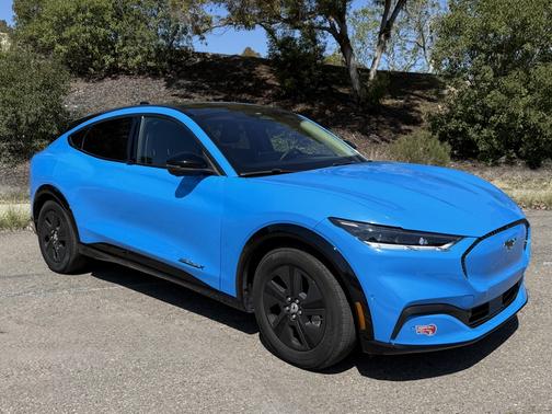 2023 Ford Mustang Mach-E California Route 1