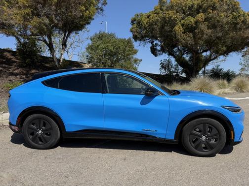 2023 Ford Mustang Mach-E California Route 1