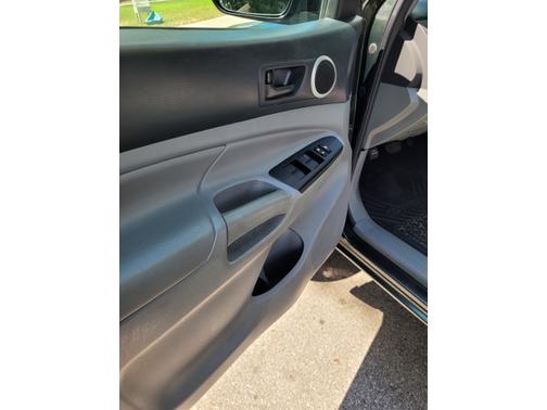 2014 Toyota Tacoma Base