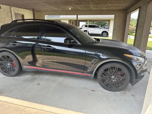2015 INFINITI QX70 Base