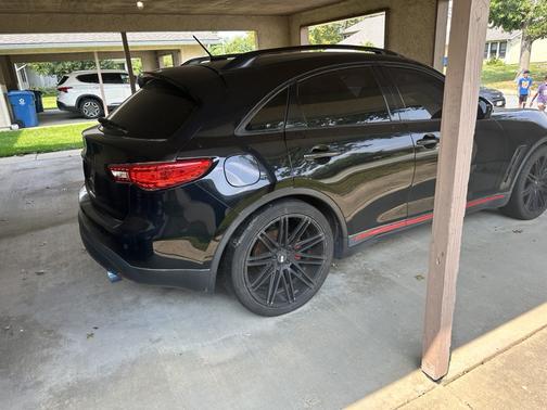 2015 INFINITI QX70 Base