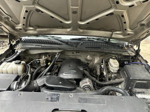 Beige 2004 Chevrolet Silverado 2500 H/D Extended Cab