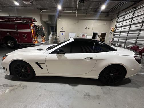 White 2013 Mercedes-Benz SL-Class SL 63 AMG