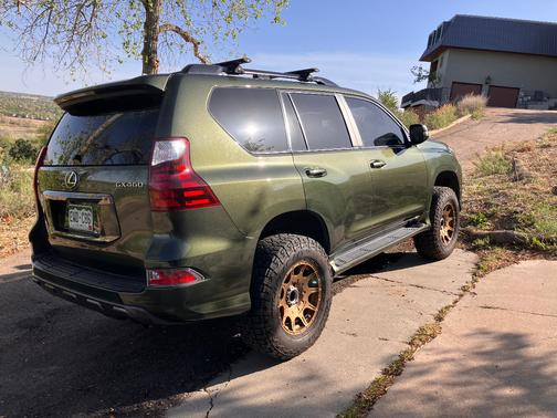 Green 2022 Lexus GX 460 Base