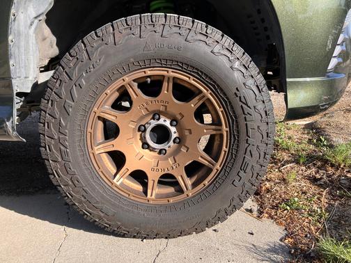 Green 2022 Lexus GX 460 Base