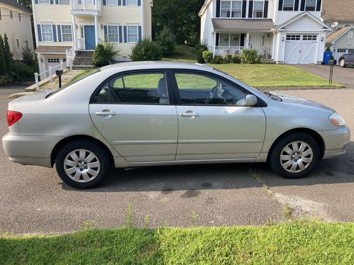 2003 Toyota Corolla LE