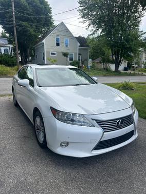 White 2015 Lexus ES 350 Base