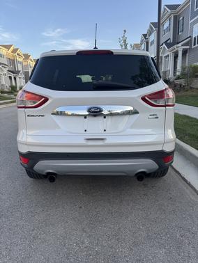 White 2013 Ford Escape SEL
