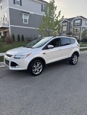 White 2013 Ford Escape SEL