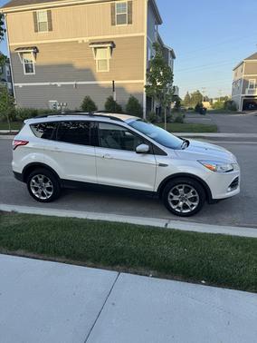 White 2013 Ford Escape SEL