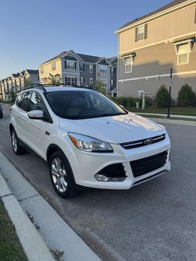 White 2013 Ford Escape SEL