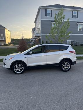 White 2013 Ford Escape SEL