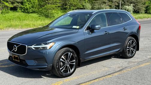 Blue 2020 Volvo XC60 T5 Momentum