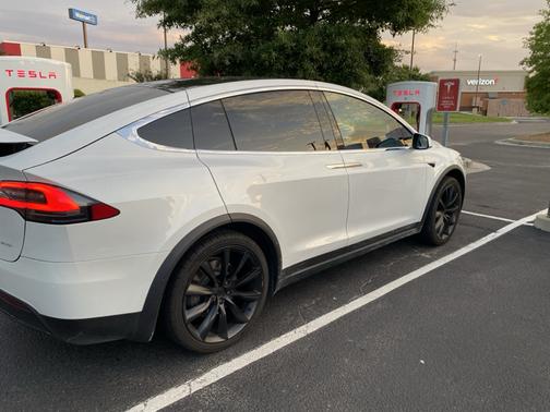 2020 Tesla Model X Long Range Plus