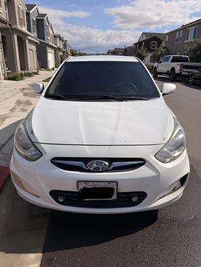 White 2013 Hyundai Accent GLS