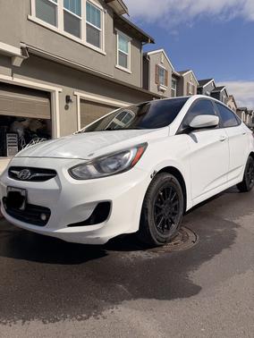 White 2013 Hyundai Accent GLS