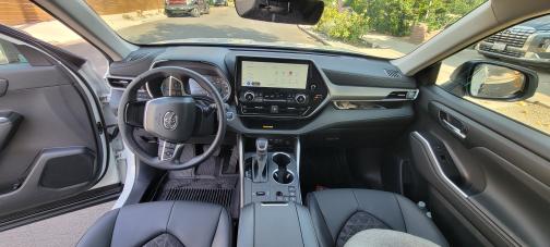 2025 Toyota Highlander Hybrid XLE Nightshade