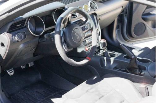 2017 Ford Shelby GT350R Base