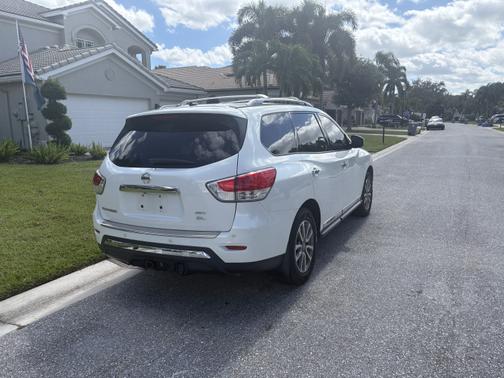 2014 Nissan Pathfinder SL