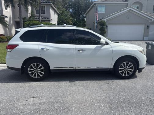 2014 Nissan Pathfinder SL
