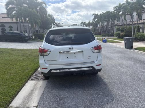 2014 Nissan Pathfinder SL
