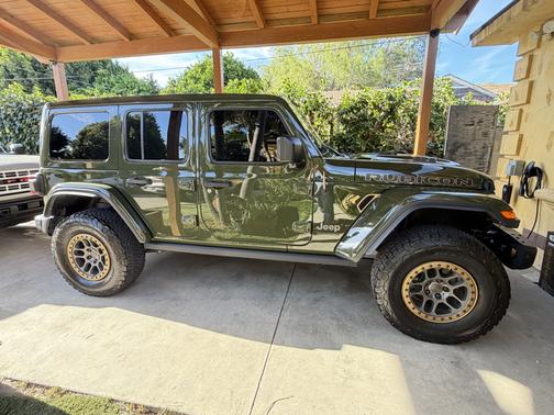 Green 2022 Jeep Wrangler Unlimited Rubicon 392