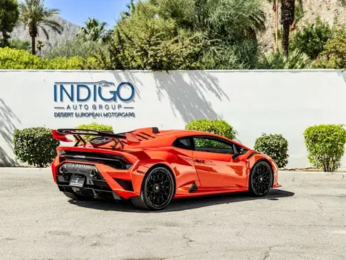 2023 Lamborghini Huracan STO Base
