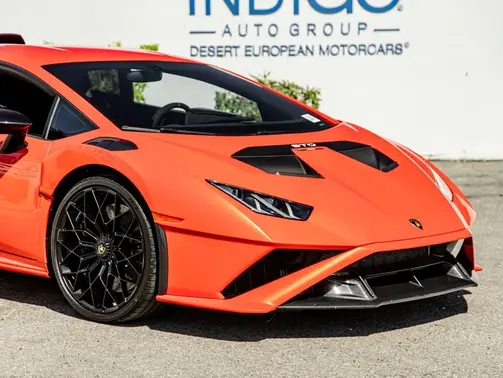 2023 Lamborghini Huracan STO Base