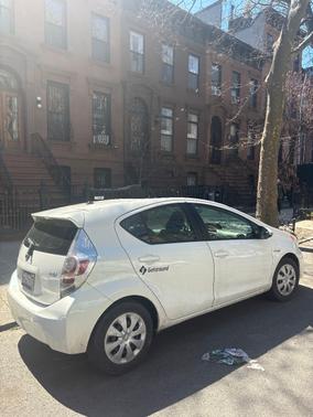 White 2014 Toyota Prius c Four