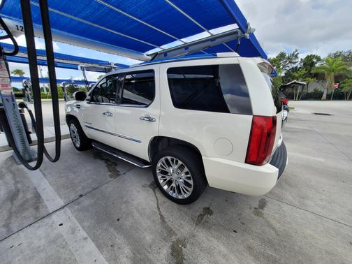 2007 Cadillac Escalade Base