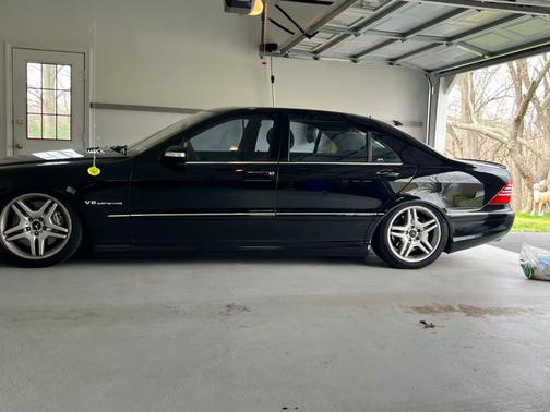 Black 2005 Mercedes-Benz S-Class S55 AMG
