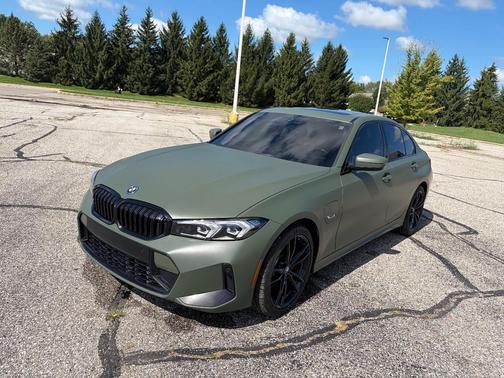 Green 2023 BMW 330e xDrive