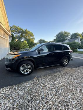 Black 2016 Toyota Highlander Limited