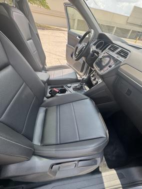 Silver 2020 Volkswagen Tiguan 2.0T SE