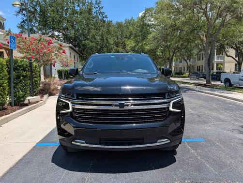 Black 2023 Chevrolet Suburban LT