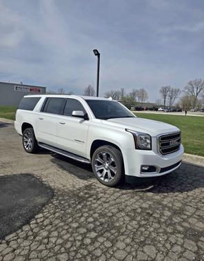 White 2016 GMC Yukon XL SLT