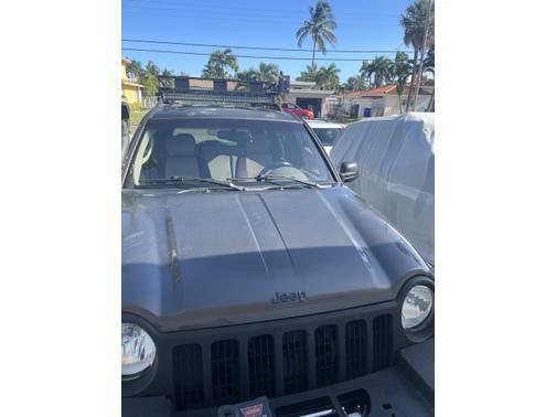Photo 2 of 17 of 2005 Jeep Liberty Limited
