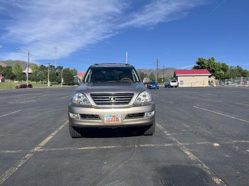 Beige 2004 Lexus GX 470 Base