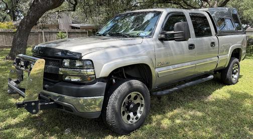 Beige 2002 Chevrolet Silverado 2500 LT H/D Crew Cab