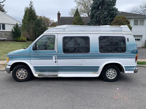 1993 Ford E150 Base