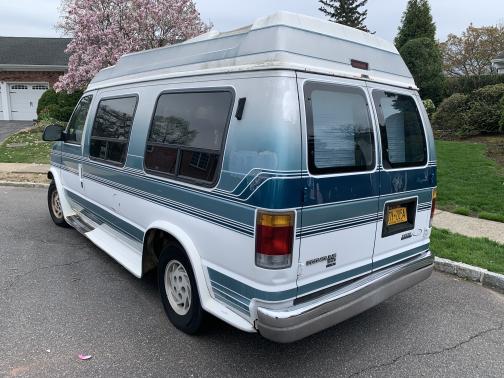 1993 Ford E150 Base
