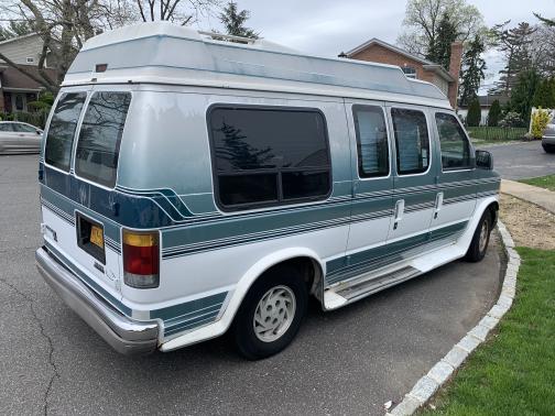 1993 Ford E150 Base