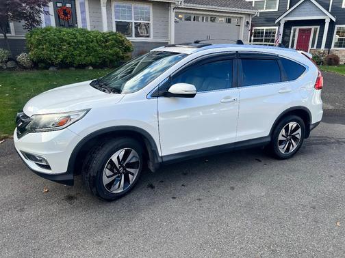 White 2015 Honda CR-V Touring