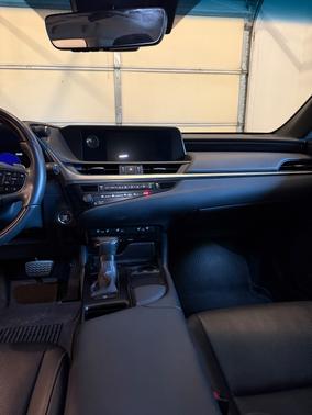 2019 Lexus ES 350 Luxury