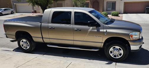 2006 Dodge Ram 2500 SLT Mega Cab