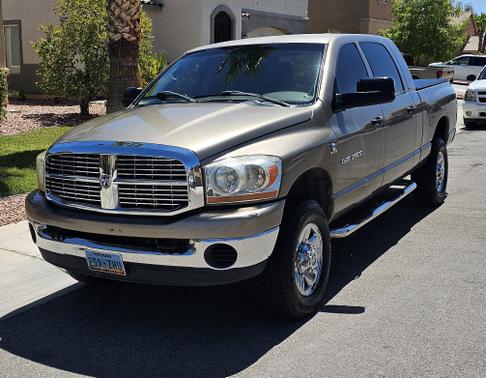 2006 Dodge Ram 2500 SLT Mega Cab