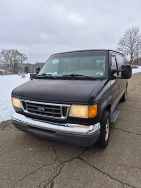 2004 Ford E150 Chateau