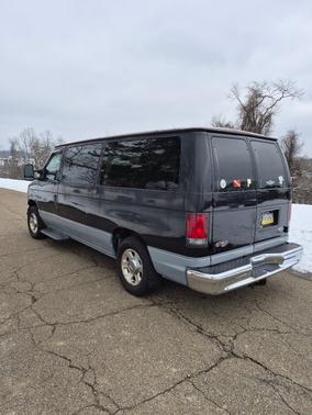 2004 Ford E150 Chateau