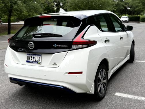 2022 Nissan Leaf S PLUS