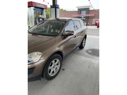 Photo 1 of 6 of 2012 Volvo XC60 3.2